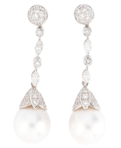 Paire de boucles d'oreilles en Perles Akoya et diamants
