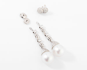 Paire de boucles d'oreilles en Perles Akoya et diamants